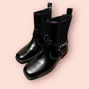 H&M Prestige Black Leather motorcycle Ankle Boots sz 7 new with tags on